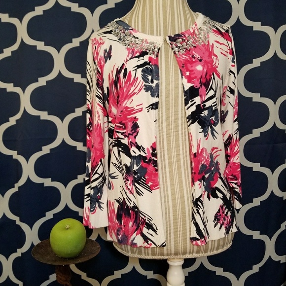 Dress Barn Sweaters - 🌻🌺🌻DRESS BARN ROZ&ALI CUTE CARDIGAN!!